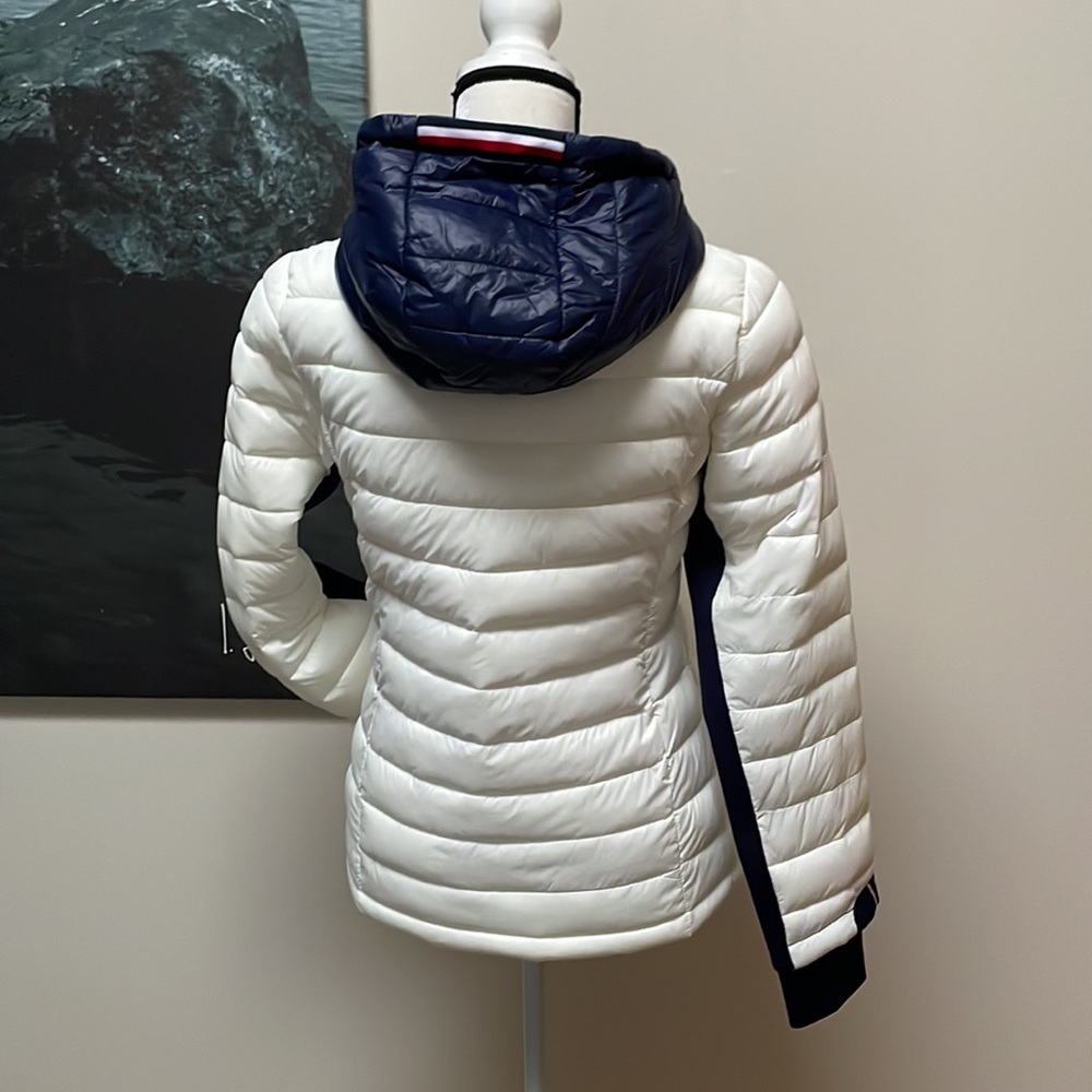 Lightweight Packable Puffer - image 4